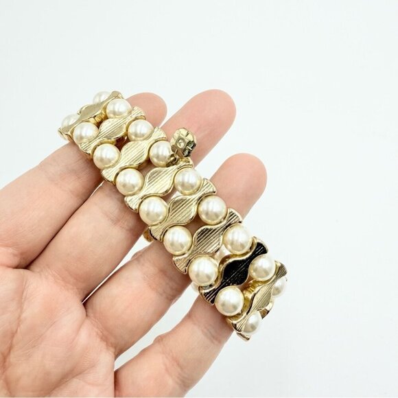 Monet Gold Tone Rhinestones Faux Pearl Stretch Bracelet - Picture 7 of 8